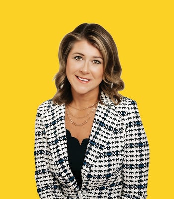 Portrait of Randi Sheets, Broker/Agent.