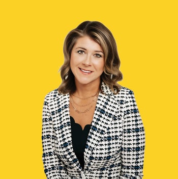 Portrait of Randi Sheets, Broker/Agent